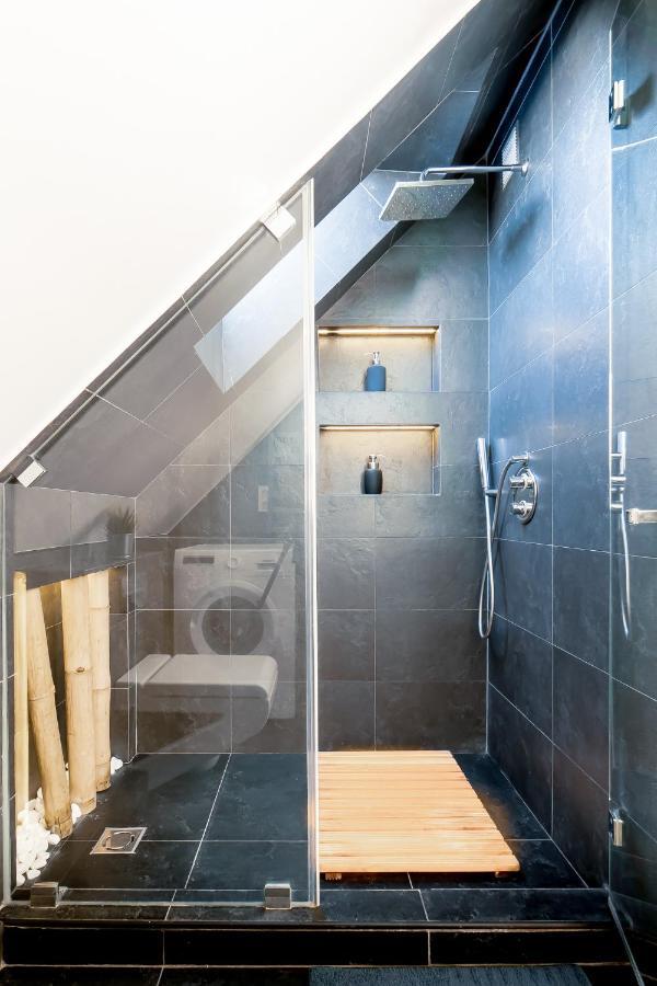 Stylish, Modern Apartment Near Vilnius Old Town Exterior foto